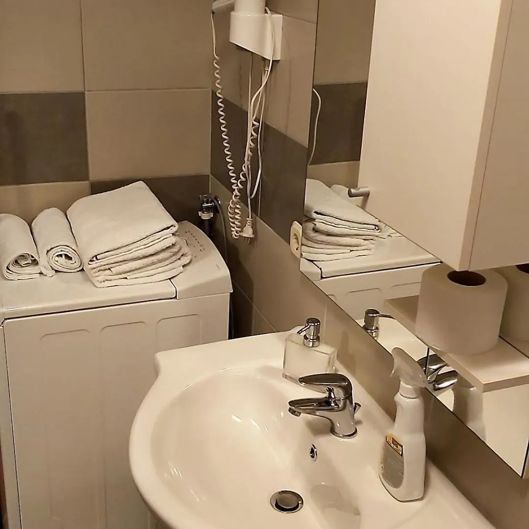 *** Guest house Apartmani I Sobe Mara Palit Croatia