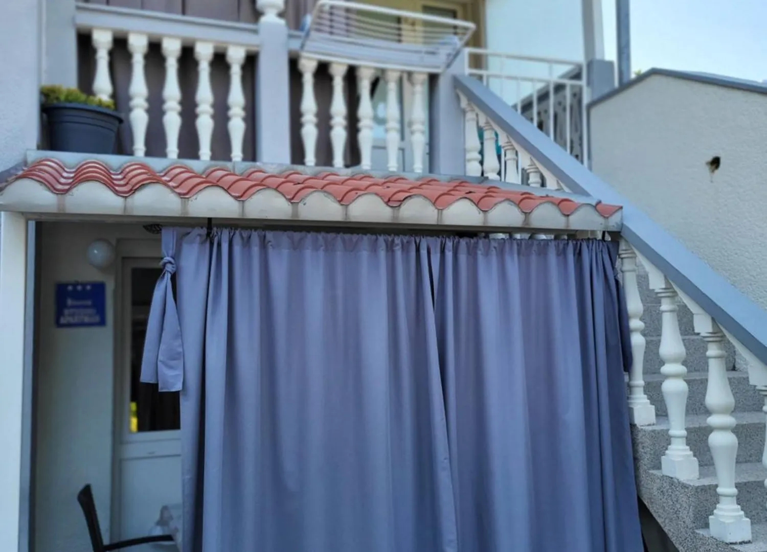 Apartmani I Sobe Mara Palit 3*,