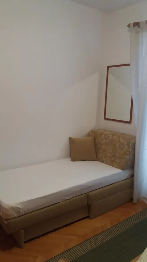 Apartmani I Sobe Mara Palit Guest house